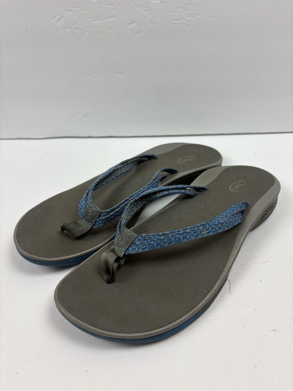 Chaco Blue Gray Strappy Thong Sandals Women’s Size 10